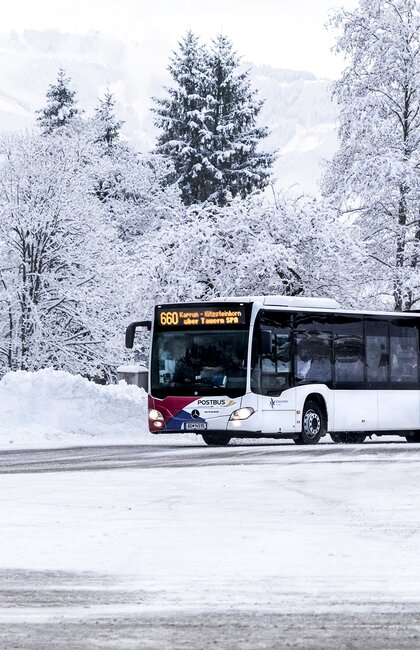 Different bus lines will bring you comfortably, safely and, above all, totally relaxed to the valley lift stations | © Kitzsteinhorn