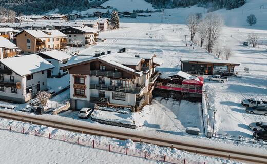 Christl's Alm, Lechnerberg, Kaprun | © Alpha Visuals