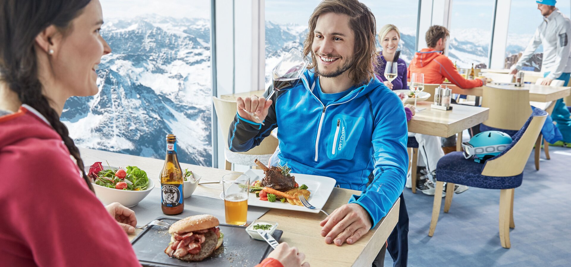  Als ausgezeichneter Betrieb der „Via Culinaria - Genussweg für Hüttenhocker“ im Salzburger Land legt das Gipfel Restaurant Augenmerk auf beste Qualität | © Kitzsteinhorn