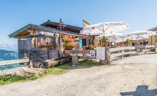 Gemütliches Bergrestaurant mit Streichelzoo auf 1.545 m | © Kitzsteinhorn